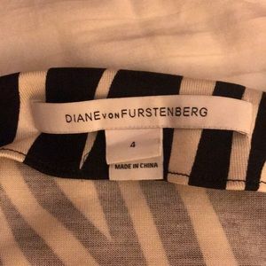 Diane Von Fürstenberg Wrap Dress size 4